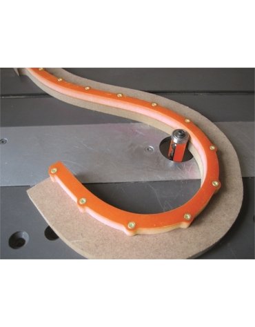 Gabarits flexibles pour le fraisage courbe et en forme d'arc Gabarits flexibles pour le fraisage courbe et en forme d'arc