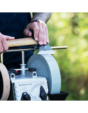 Affûtage d'un couteau avec TORMEK® T4 Bushcraft Affûtage d'un couteau avec TORMEK® T4 Bushcraft