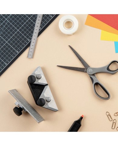 Dispositivo per affilare le forbici SC-60