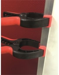 Pince à ressort plastique